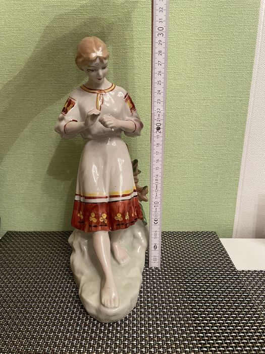 Фарфоровые статуэтки времен СССР