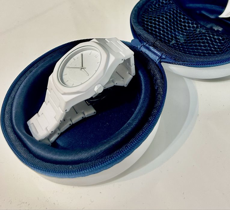 Ръчен часовник в перфектно състояние .