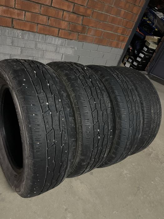 Продам летние шины 235/65/17