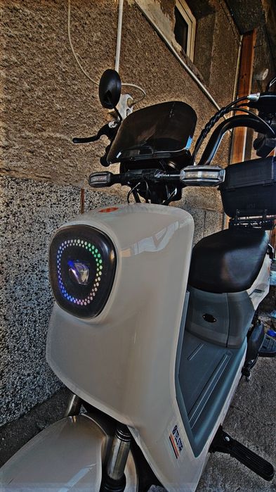 МОЩЕН електрически скутер 1500W до 50 км/ч
