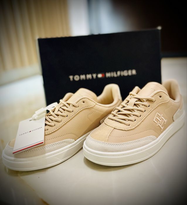 Tommy Hilfiger сникърси