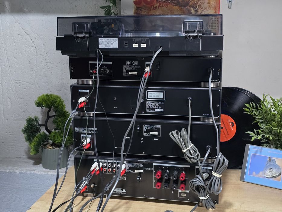 Linie audio SONY, amplificator ,deck 3 head, tuner, cd player ,pick-up