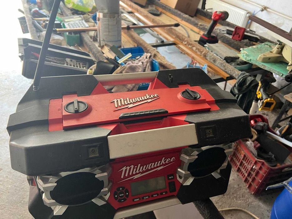 VAND RADIO Milwaukee C12 -28DC