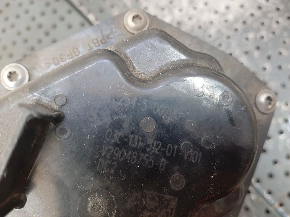 racitor gaze cu egr 2.0 tdi cgl audi q5 8r a4 b8 8k  03l131512dt xs2028  v29041282