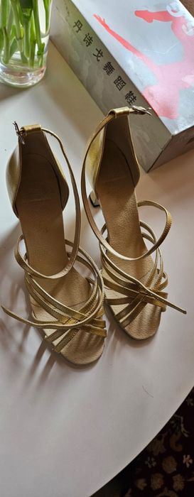 Туфли танцевальные