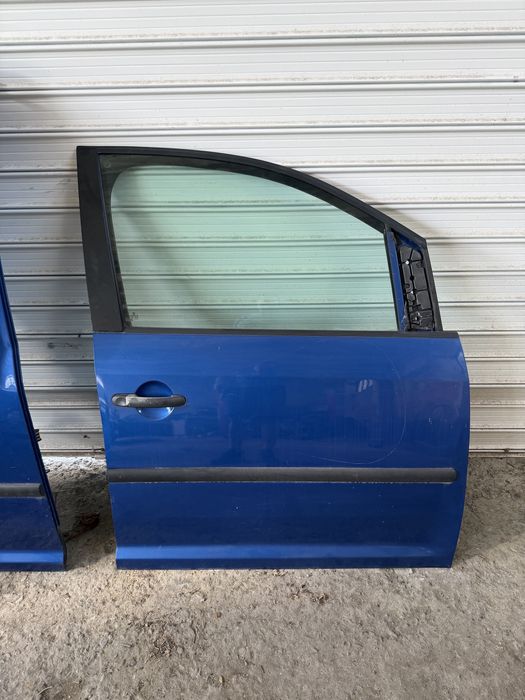 Vw Caddy 3  врати