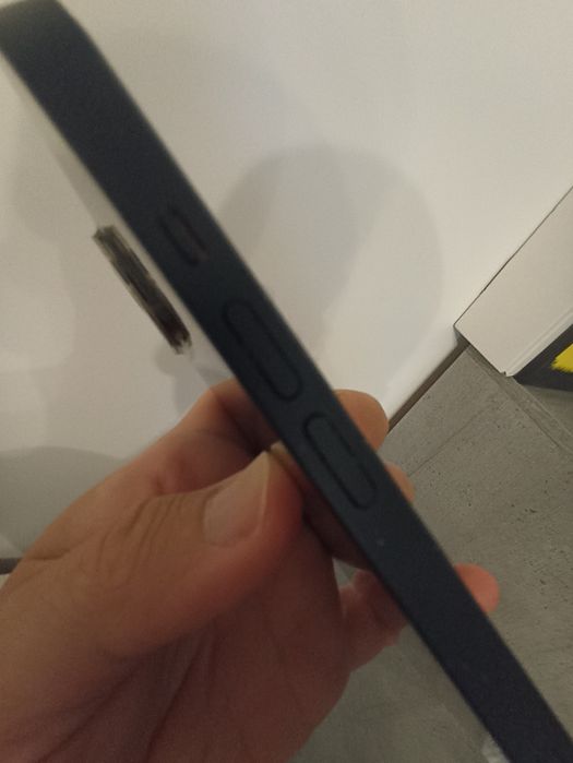 iPhone 13 black 128G
