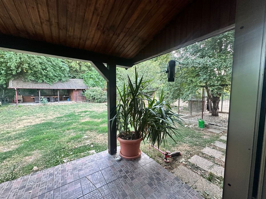 Casa Snagov cu iesire la padure