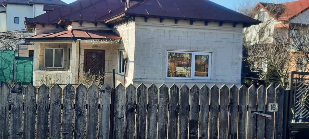 De inchiriat apartment 2 camere, bae, bucatarie la curte+220 m curte!