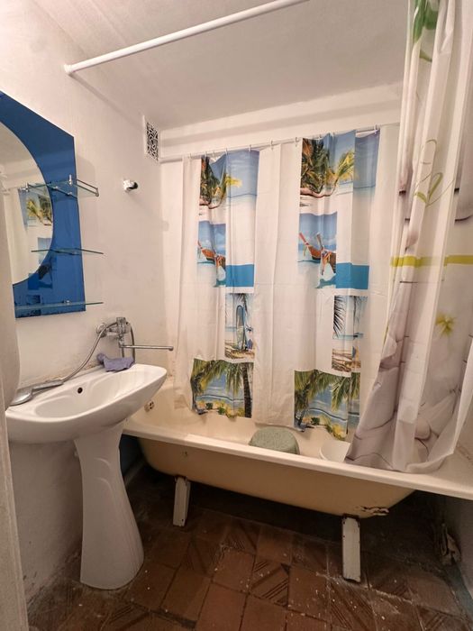 Продам 2х комн 19 мкрн. Интеркабель