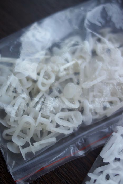 Продам крючки для гардины