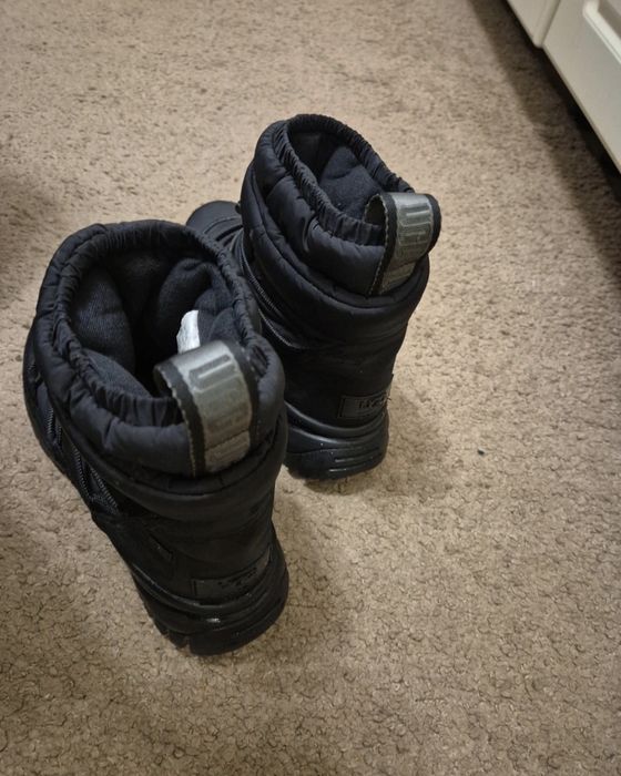 Vand Ghete UGG impermeabile si călduroase