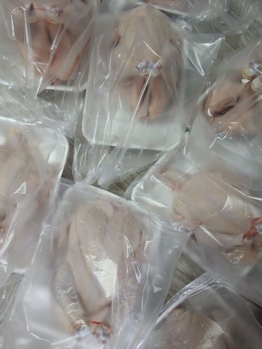 В продаже мясо броилера