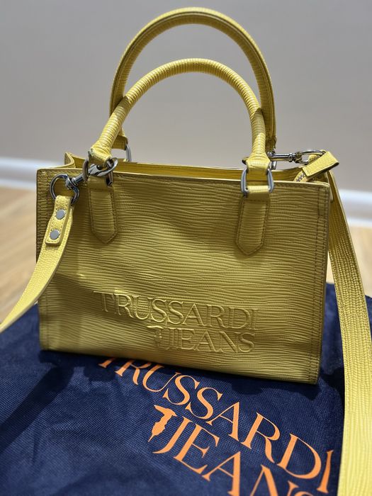 Жълта чанта Trussardi