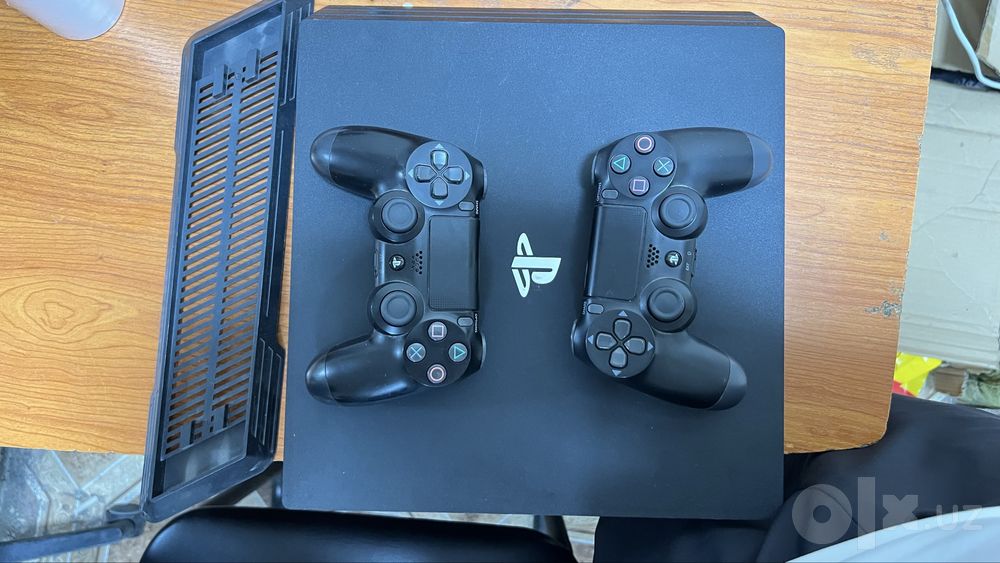 PlayStation 4 Pro 1TB 2 ta joystik 14 top oʻyinlar