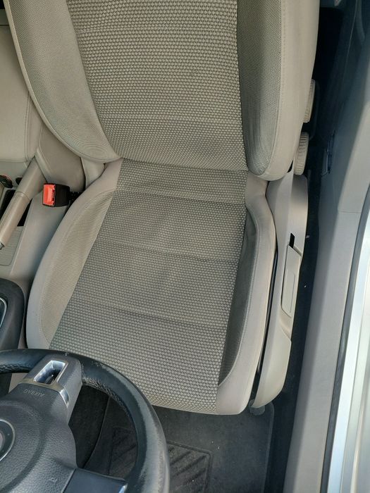 Volkswagen golf.