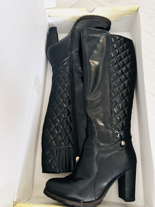 Продам зимние сапоги