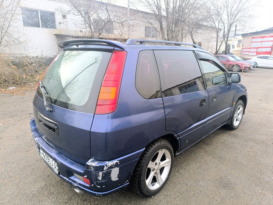 Митсубиси Спейс Руннер