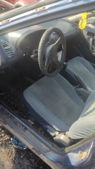 Продам mazda 323