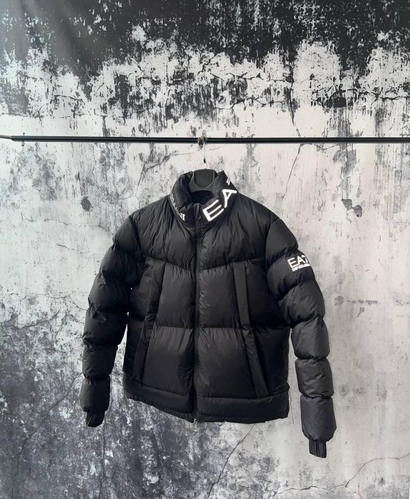 Geaca EA7 noua cu eticheta