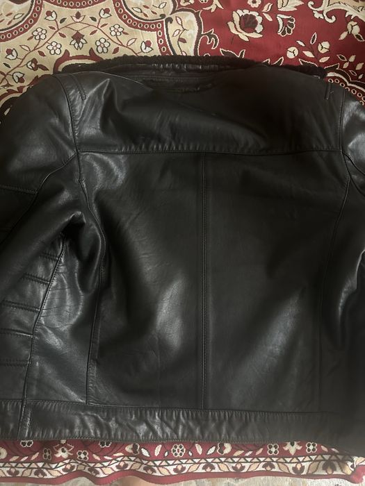 Продам куртку кожанную