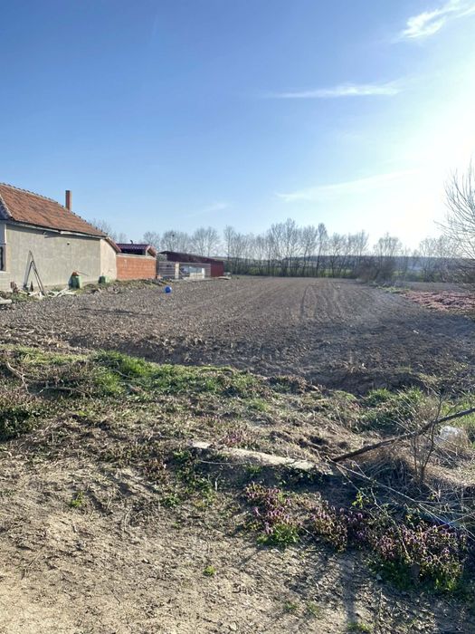 Teren de vânzare în Cociuba Mare