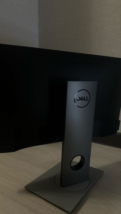 Монитор Dell P2418D