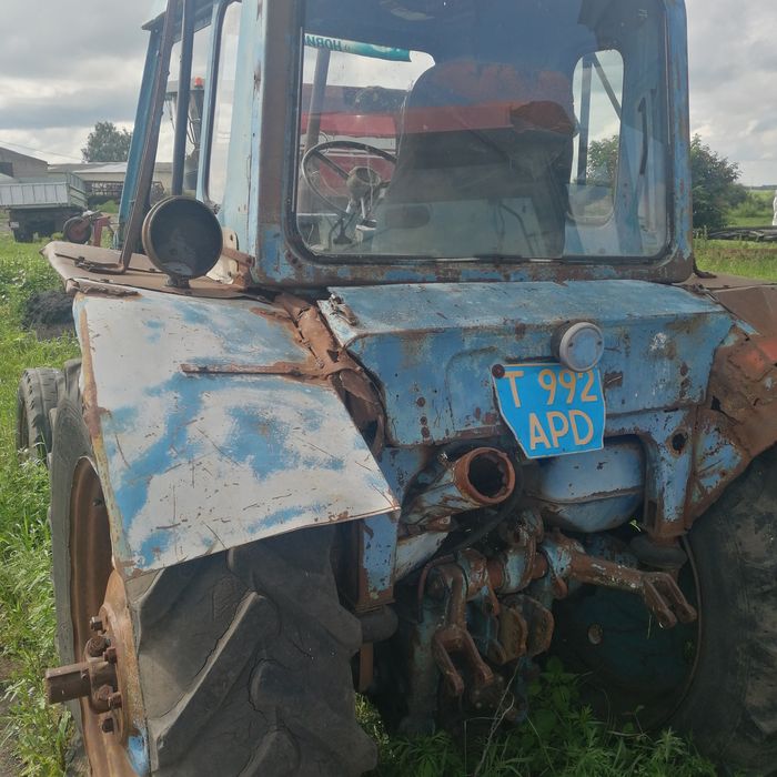 Продам трактор мтз