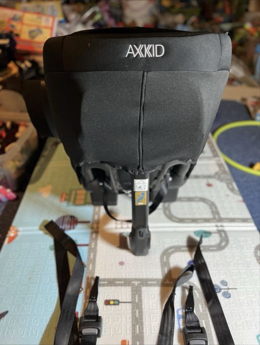 Scaun auto copil AxKid  - prindere in centura