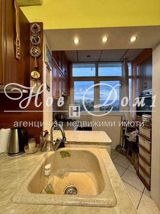 Продава се Четиристаен апартамент в Пловдив, Изгрев - 110 кв.м за 1091 €/кв.м - Снимка #4