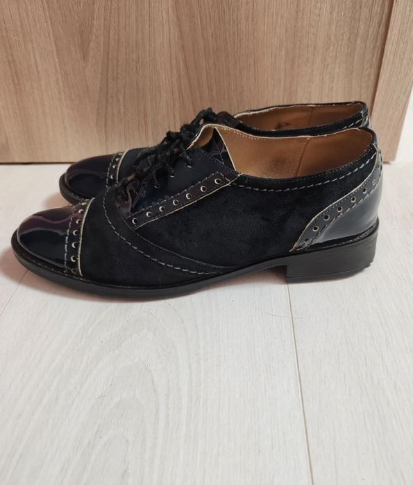 Pantofi piele naturală cu șiret