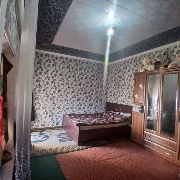 Hovli srochna sotiladi