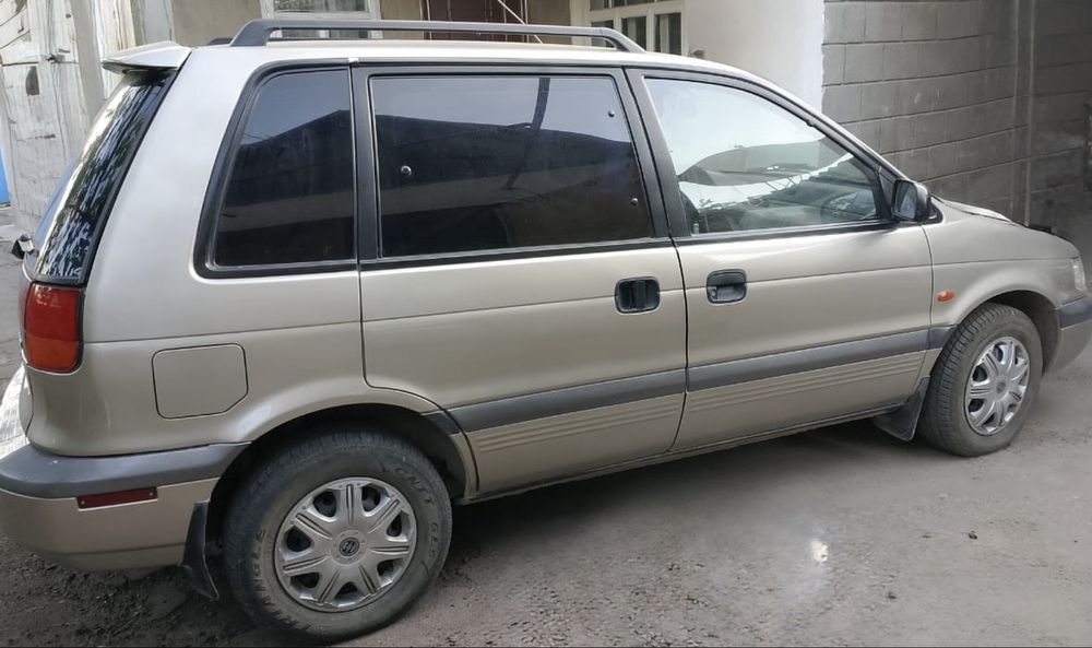 Mitsubishi space runner