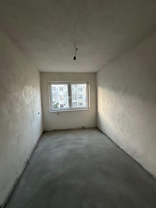 Apartment cu 3 camere de vanzare