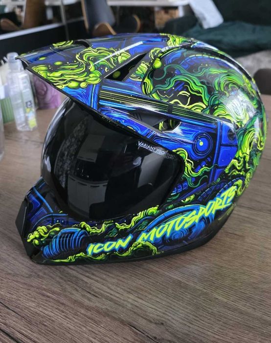 Cască moto Icon Variant Pro Willy Pete + vizier extra + geantă – ca nouă