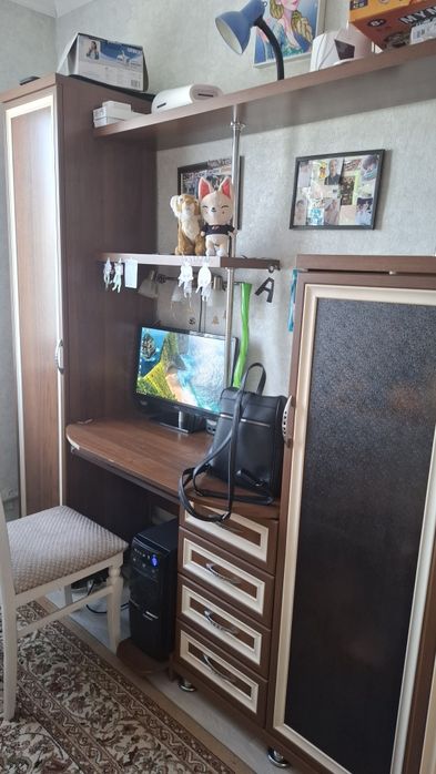 Продам спальный гарнитур