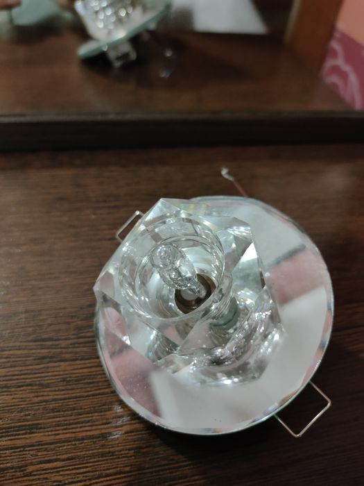 Продам светильники