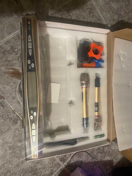 Безжична микрофонна система 2 канала, функция против обратна връзка