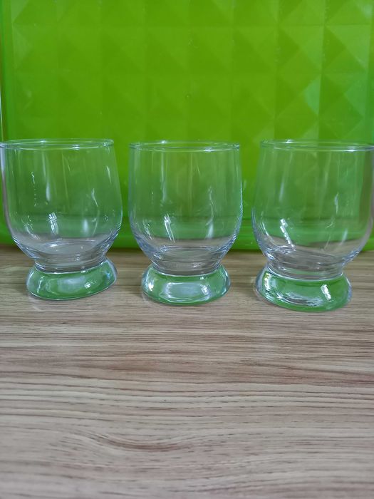 Продам разную посуду.