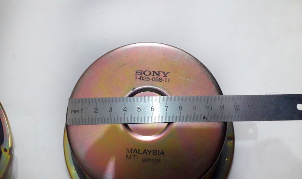 Subwoofer SONY Bir Juft 8 dyum 2x