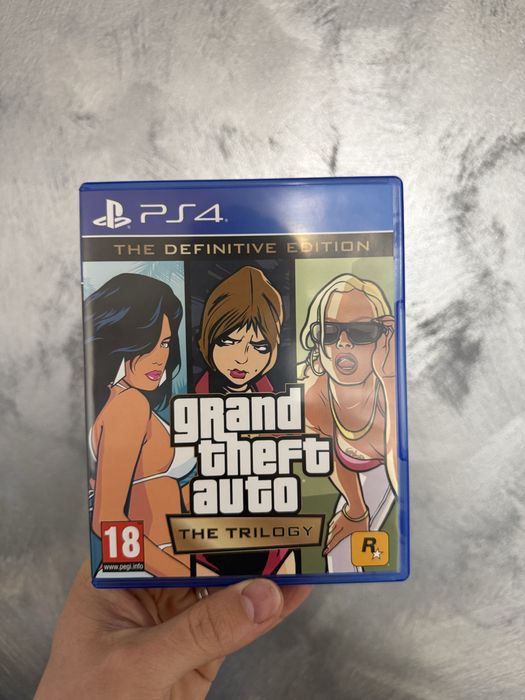 PlayStation 5 DISK + 2 Controllere și acesorii