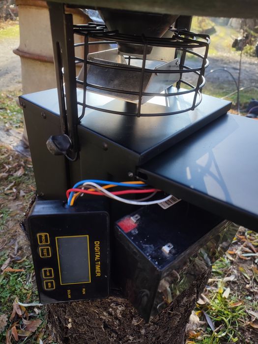 Hrănitor Dozator Automat Animale Furaje porumb grau cu rezervor