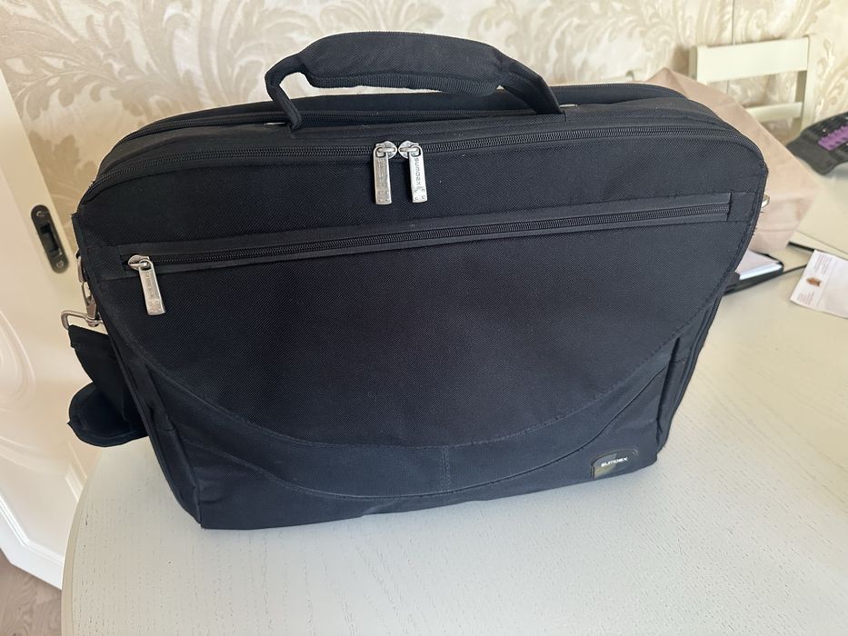 Портфель для ноутбука новый