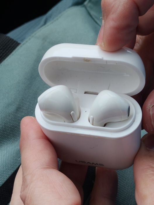 Blue tooth слушалки