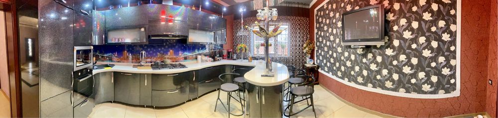 Дом 270 кв, 7 комнат