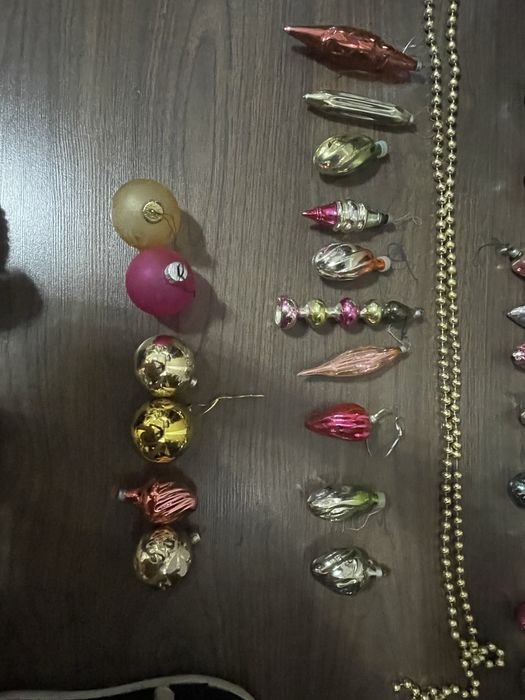 Елочные игрушки , советские , целые , стеклянные и ватные