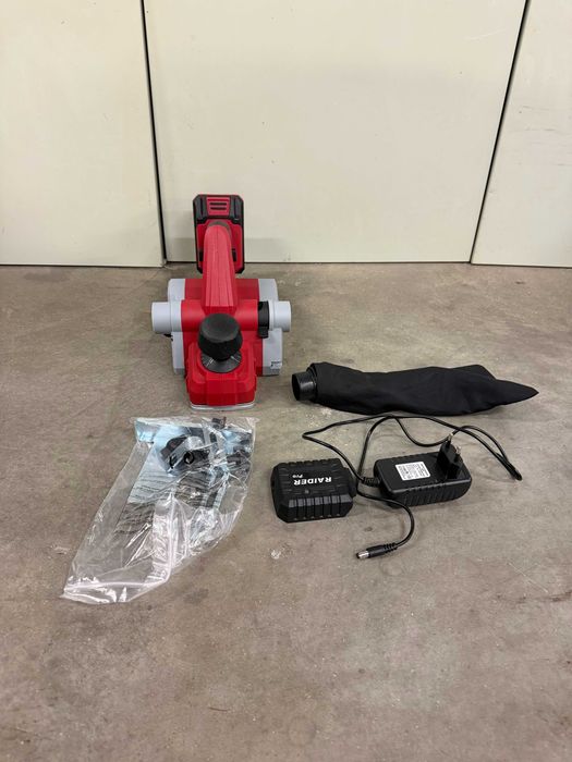 Ренде електрическо 850W 82х3mm RD-EP12 / R20 Ренде акум. 82х1.5mm 1x4Ah RDP-SEP20