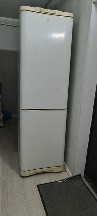 Продам холодильник б.у