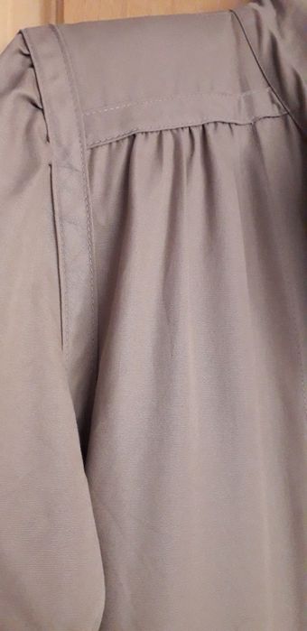 Дамски шлифер раз.44-46, нов.