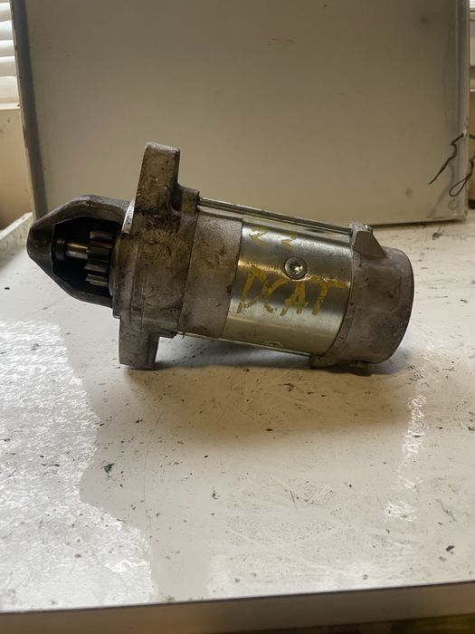 Стартер за тойота  /TOYOTA D-CAT 2.2